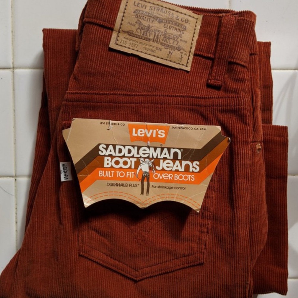 VINTAGE DEADSTOCK LEVI CORDUROY JEANS HIGH WAISTED